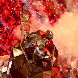 Katy Perry performing during the Super Bowl halftime show. Evan Alexander (MFA '96) worked on the design elements for the performance.