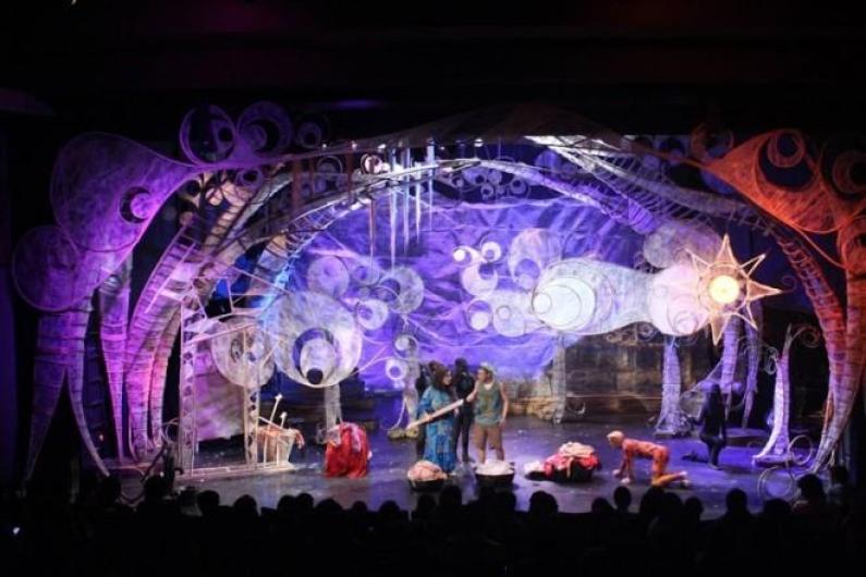 Lex Marcos’ set design for Dulaang UP’s “Umaaraw, Umuulan Kinakasal ang Tikbalang"