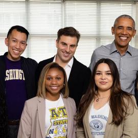 Simon Tran and other young leaders meeting with Barack Obama.