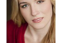 Tara Velan Headshot