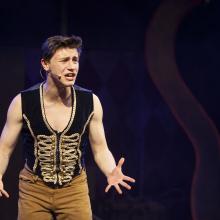 Alex Becker as Pippin