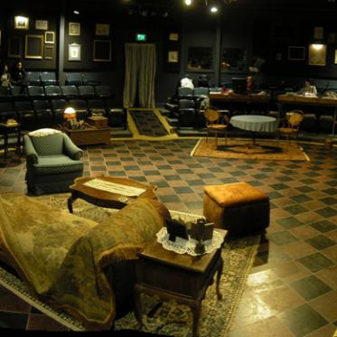 Blithe Spirit set
